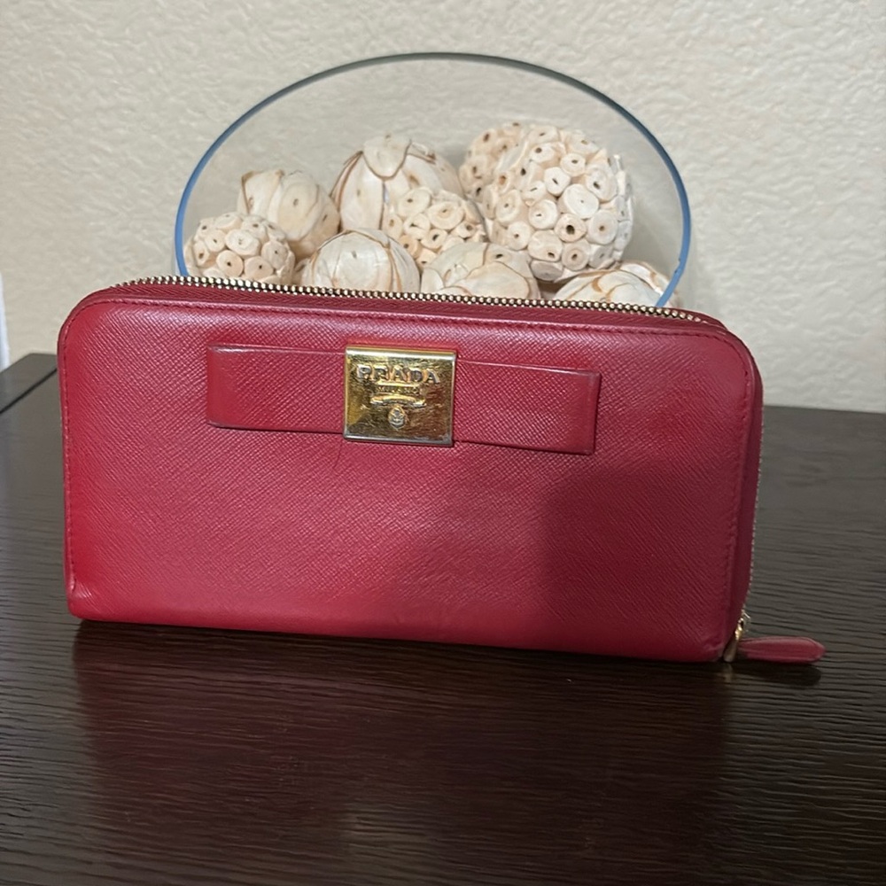 Prada Red Saffiano Leather Bow Wallet – Zip Around, Made in Italy